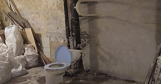 Демонтаж сантехкабины в панельном доме - цена от 1029 рублей | Сварной-Прс